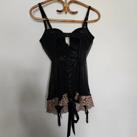 Nwot Victoria secrets bustier lace up corset
